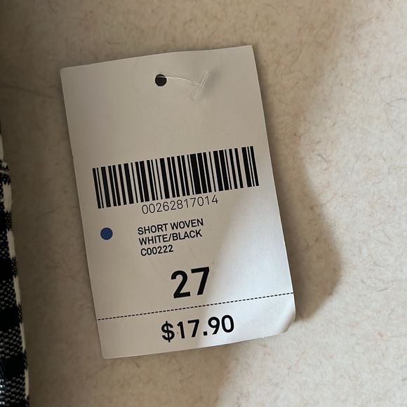 Forever 21: High Rise Woven White and Black Shorts - Picture 4 of 4